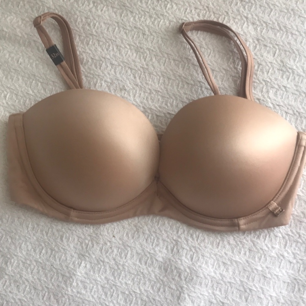 Very sexy convertible bra 32D in nude